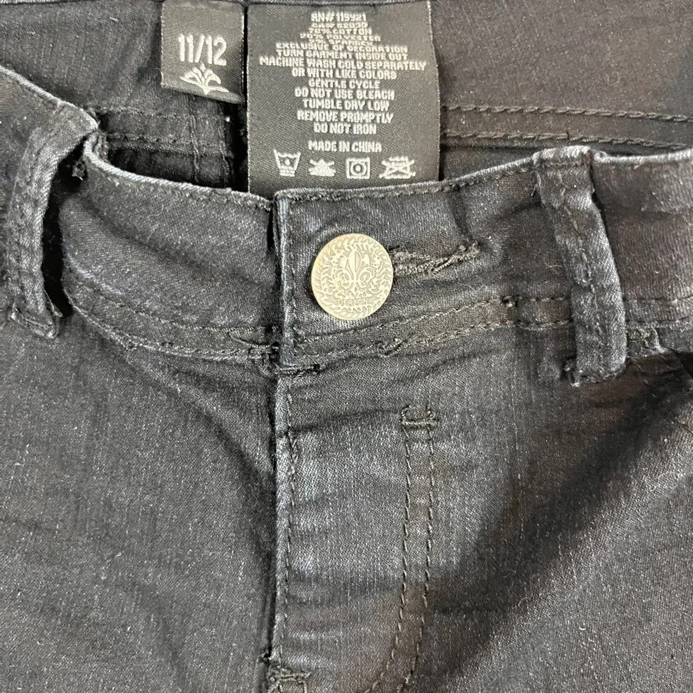 Dereon Black Skinny Jeans Womens‎ 11/12 Fleur De Lis, Beyonce, Discontinued